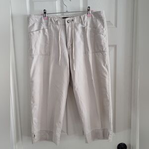 Lee Women's Light Beige Capri/Crop Drawstring Pants